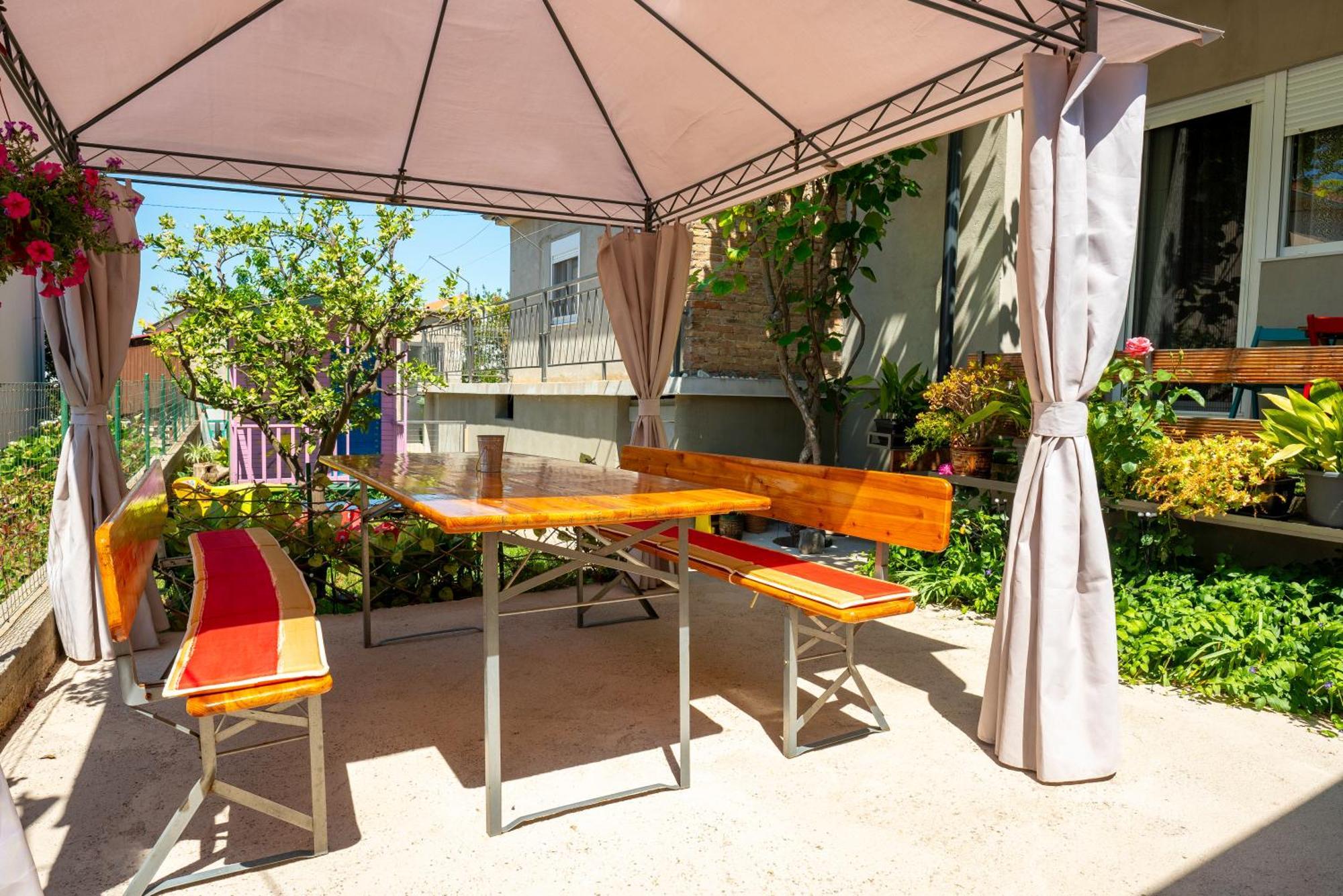 Apartma Arija